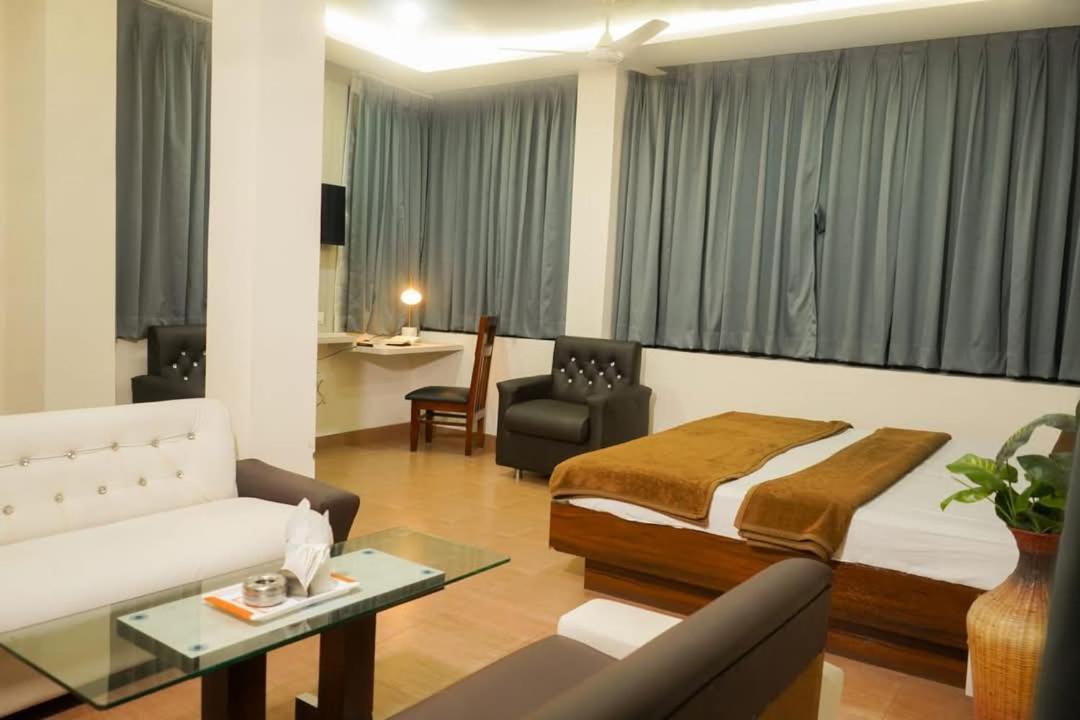 Hotel Alka Palace Durg Εξωτερικό φωτογραφία